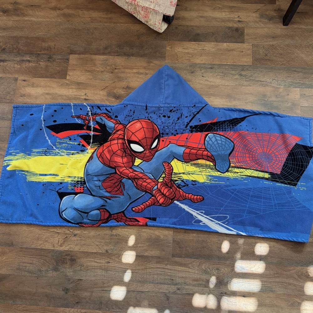 Spider-Man Hooded Kids Towel - Blue & Red